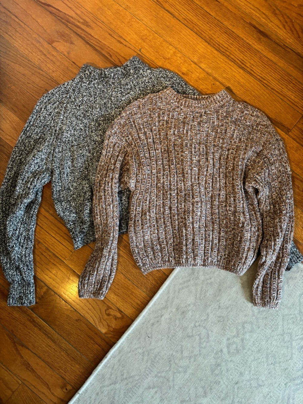 Universal Thread Marled Brown and Gray Ribbed Mock-Neck Sweaters
